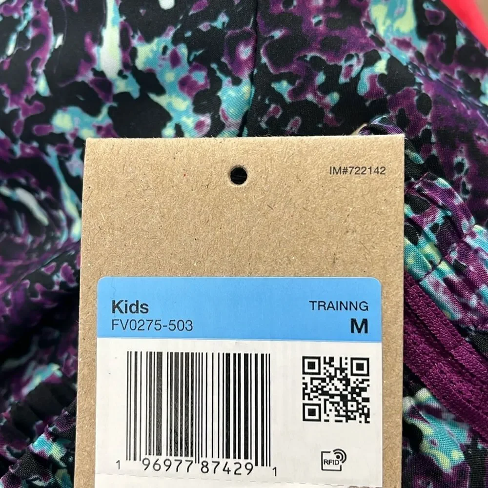 Nike training boys shorts size medium